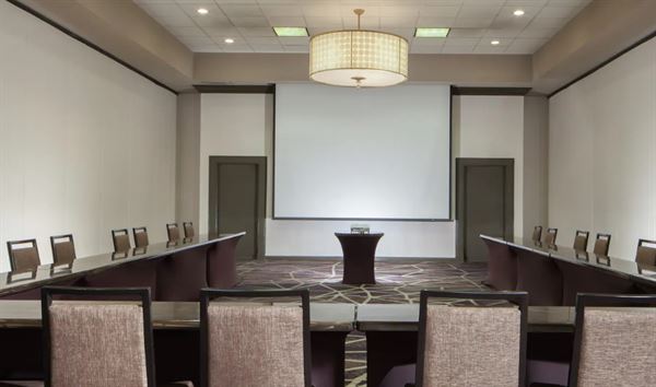 Embassy Suites Philadelphia Airport