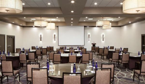 Embassy Suites Philadelphia Airport