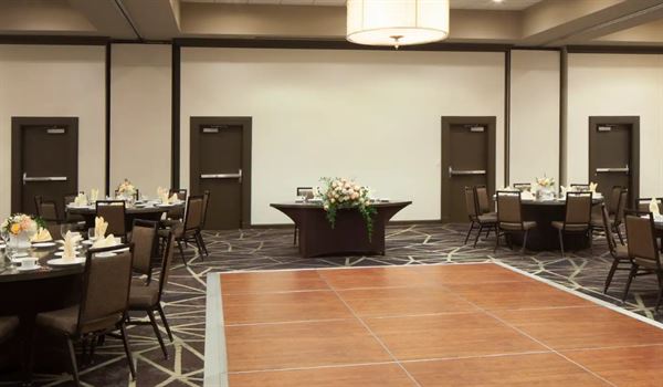 Embassy Suites Philadelphia Airport