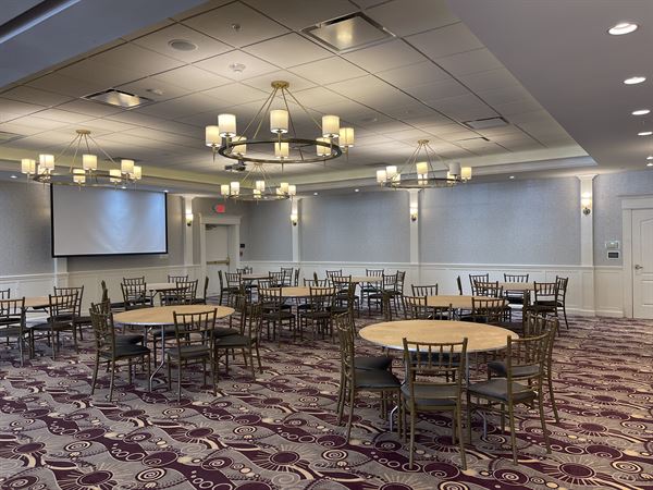 Seven Dining  & Catering at Park Manor Hotel