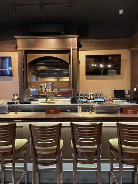 Seven Dining  & Catering at Park Manor Hotel