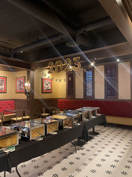 Seven Dining  & Catering at Park Manor Hotel