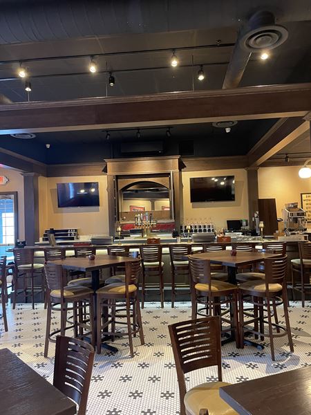 Seven Dining  & Catering at Park Manor Hotel