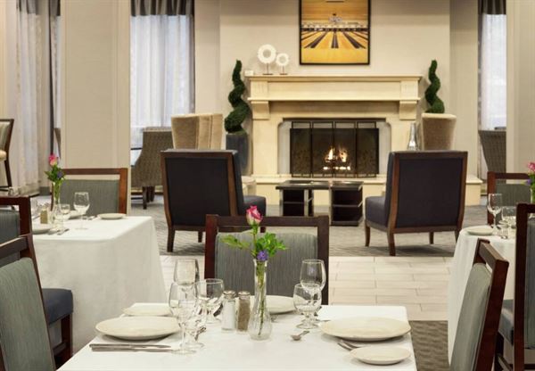 DoubleTree by Hilton Hotel Detroit - Novi