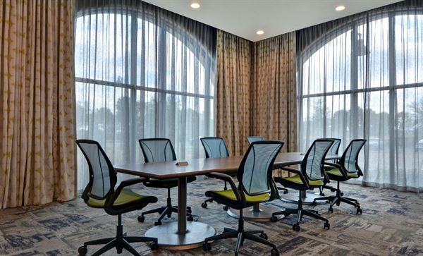 Home2 Suites by Hilton Orlando at Flamingo Crossings