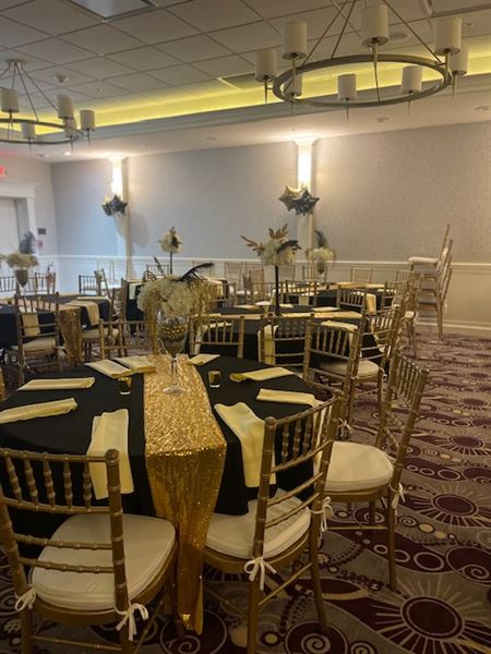 Seven Dining  & Catering at Park Manor Hotel