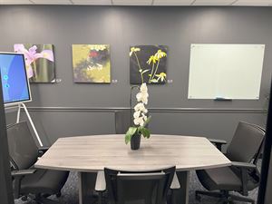 Botanical Room (Small Conference Room Up to 6)