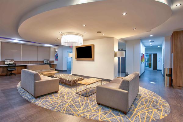 Holiday Inn Dallas-Fort Worth Airport S