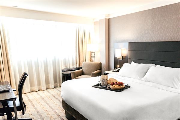 Crowne Plaza Knoxville Downtown University