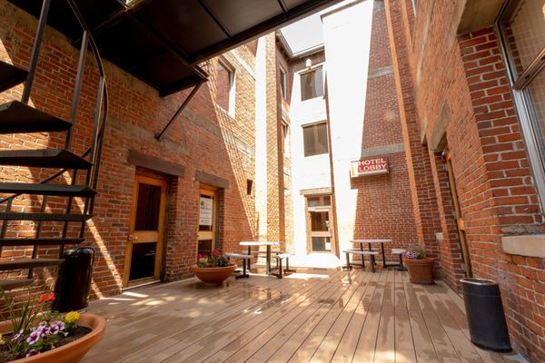 Helgeson Place Hotel Suites