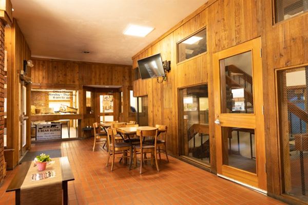 Helgeson Place Hotel Suites