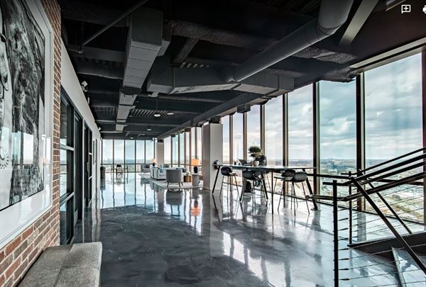 The Lounge at Dallas Park Cities