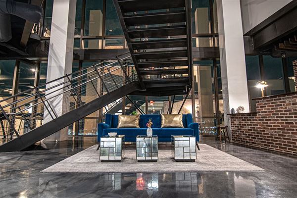 The Lounge at Dallas Park Cities