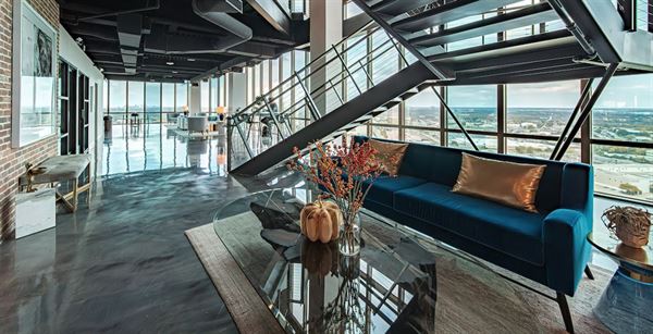 The Lounge at Dallas Park Cities