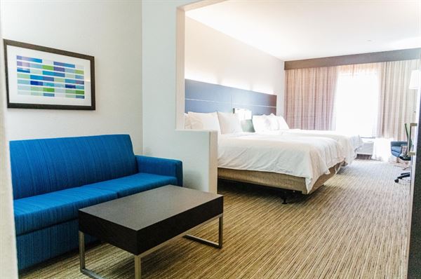 Holiday Inn Express & Suites Greenville