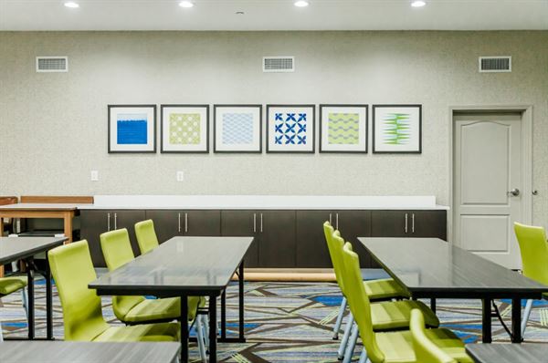 Holiday Inn Express & Suites Greenville