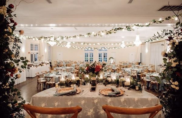 On The Move Wedding & Event Rentals