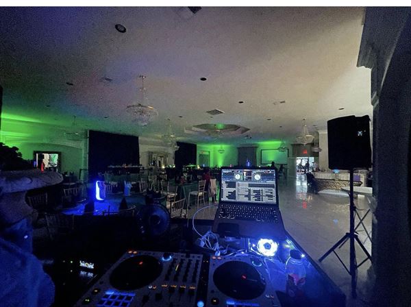 New era 360 photobooth and Dj knickz