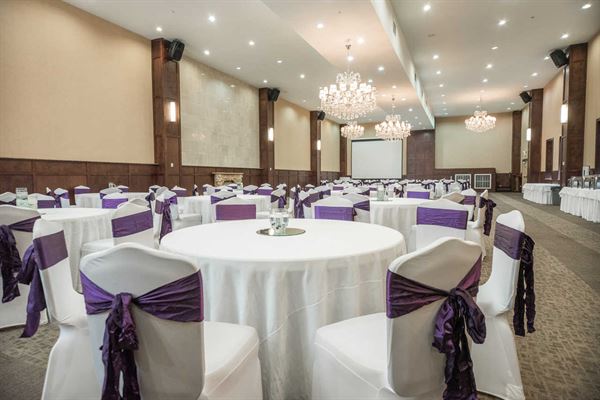 Sleep Inn & Suites and Conference Center Downtown Indianapolis