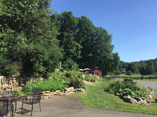 White Silo Farm & Winery