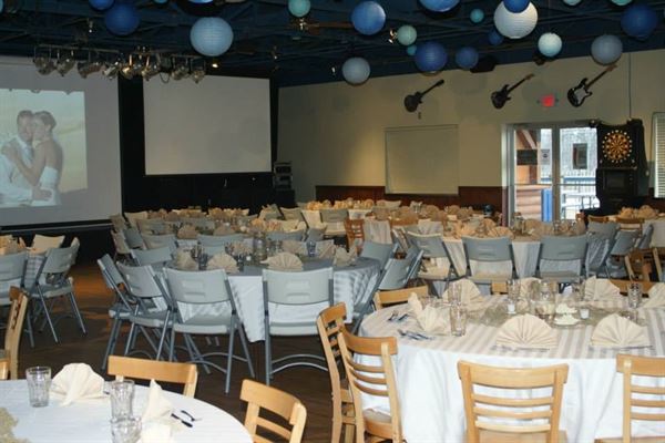 Kelly's Bleachers Wind Lake