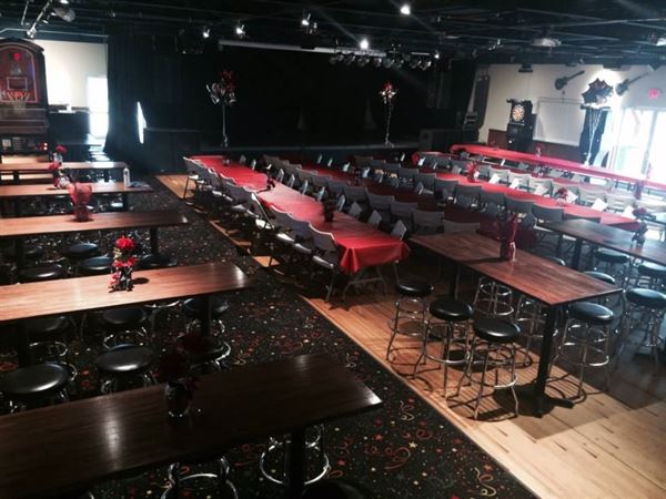 Kelly's Bleachers Wind Lake