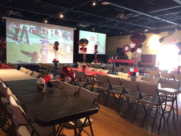 Kelly's Bleachers Wind Lake