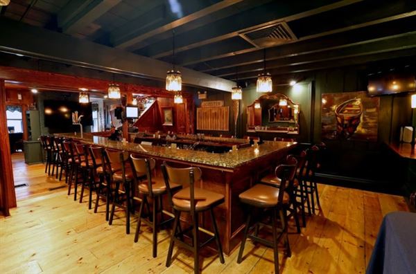 Villaggio Prime Bar & Grille