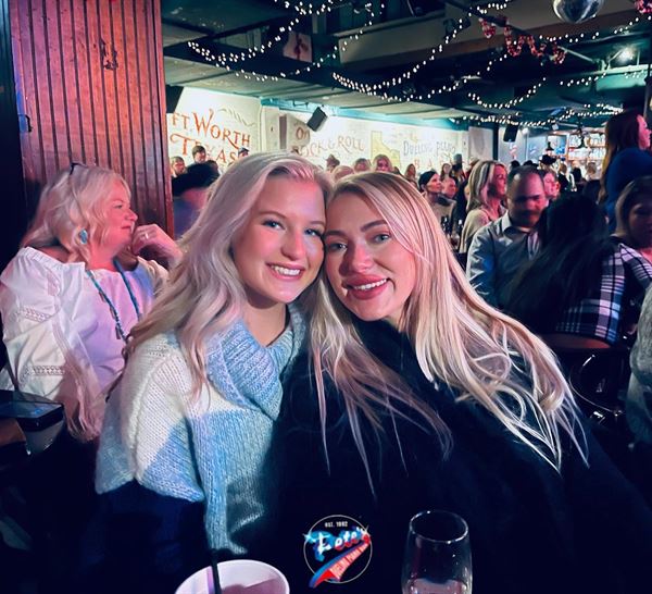 Pete's Dueling Piano Bar