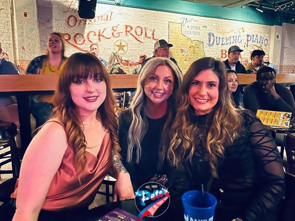 Pete's Dueling Piano Bar