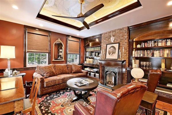 Robbins Hunter Museum