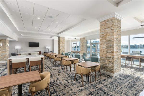 Homewood Suites Miami-Airport/Blue Lagoon
