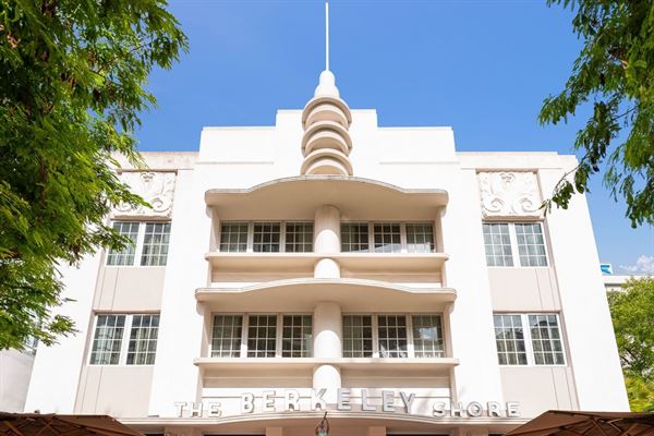 Berkeley Shore Hotel