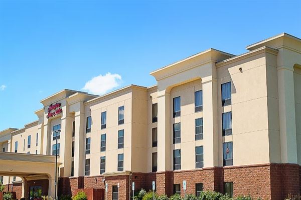 Hampton Inn & Suites Brookings