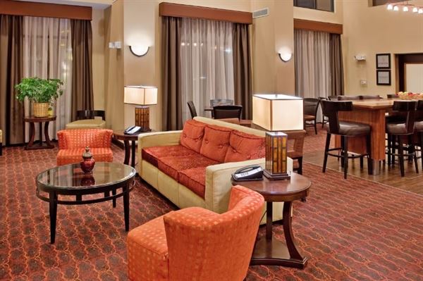 Hampton Inn & Suites Watertown