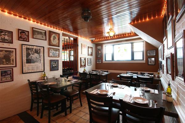 Angelo's Fairmont Tavern