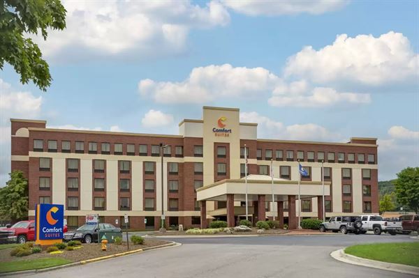 Comfort Suites Biltmore Outlet Center