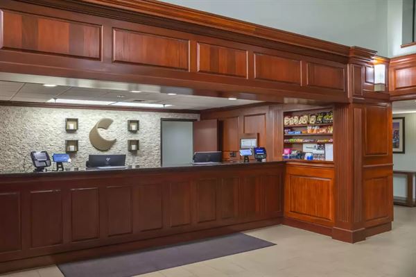 Comfort Suites Biltmore Outlet Center