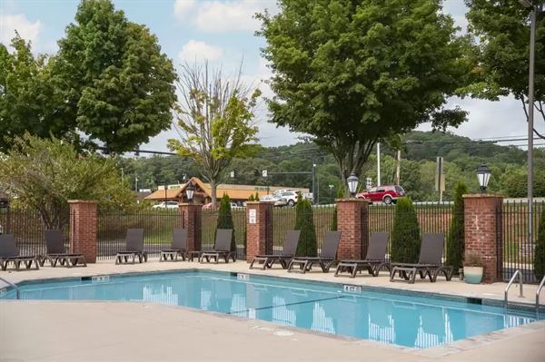 Comfort Suites Biltmore Outlet Center