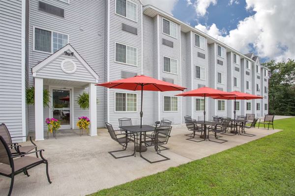 Microtel Inn & Suites by Wyndham Gassaway/Sutton