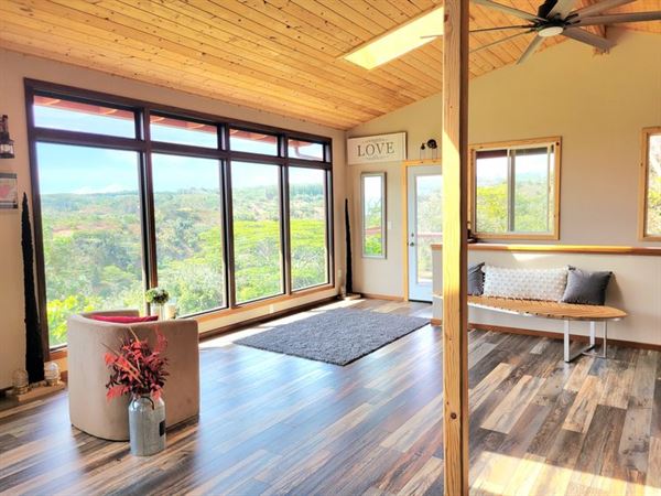 Hawaii Vista Weddings at Manana Hills Estate