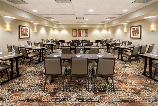 Embassy Suites Huntsville - Hotel & Spa