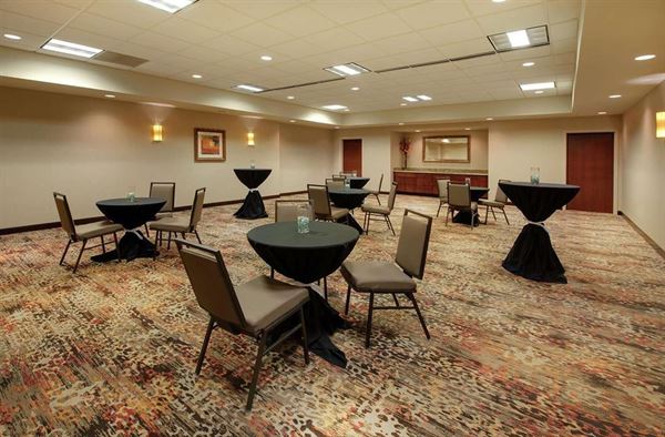 Embassy Suites Huntsville - Hotel & Spa
