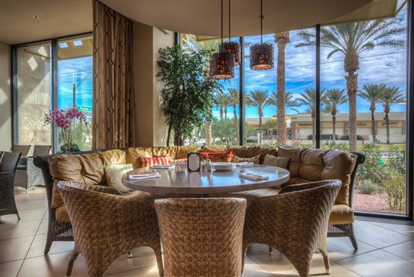 Sammy's Restaurant + Bar - Sammy's Tavern