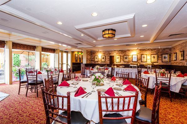 Schuler's Restaurant & Pub