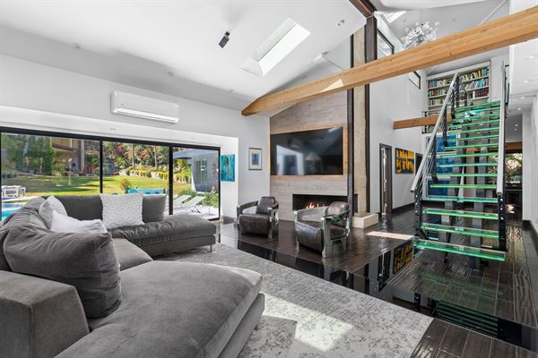 Gorgeous Beverly Hills Home