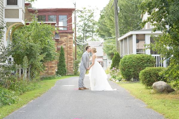 Round Lake Auditorium