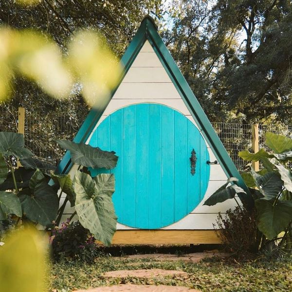 Enchanted Oaks Farm & Lakehouse