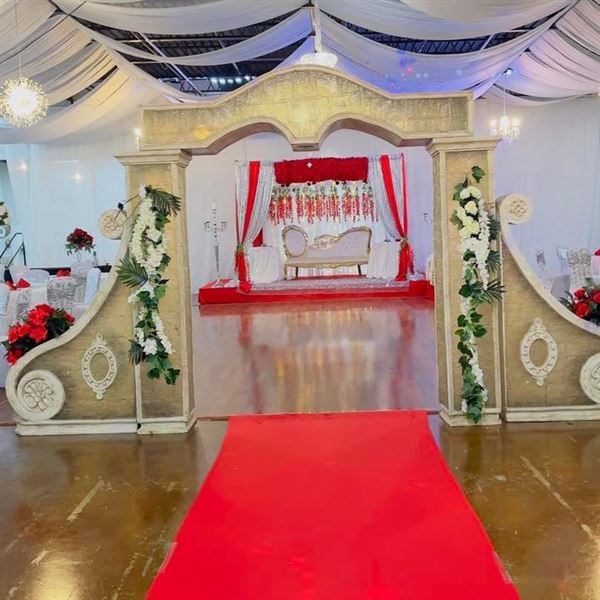 Golden Palace Ballroom  / Salón Palacio de Oro