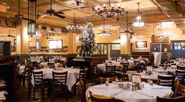 Carmine's Upper West Side